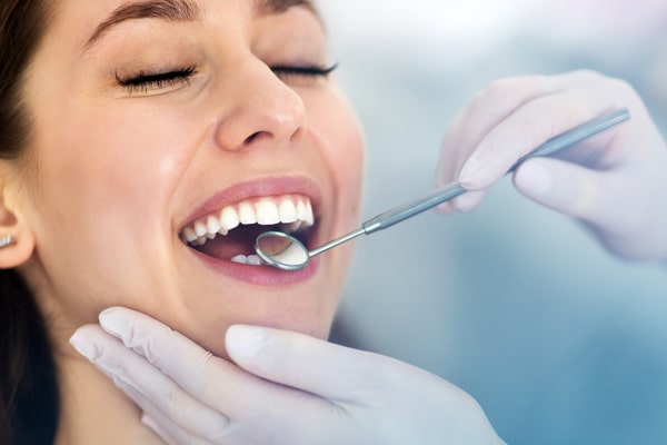 Invisalign is an increasingly popular orthodontic treatment– and with good reason! Invisalign allows wearers to straighten teeth discreetly and conveniently, with much fewer trips to the orthodontist.